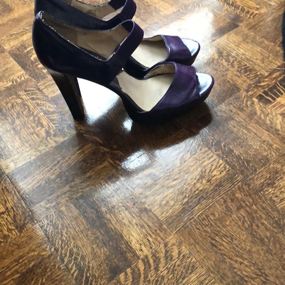 Michael kors heels purple with black heel - Picture 2 of 3